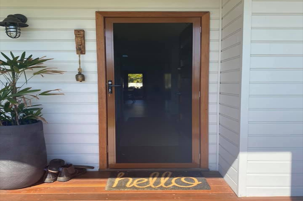 ForceField hinge door