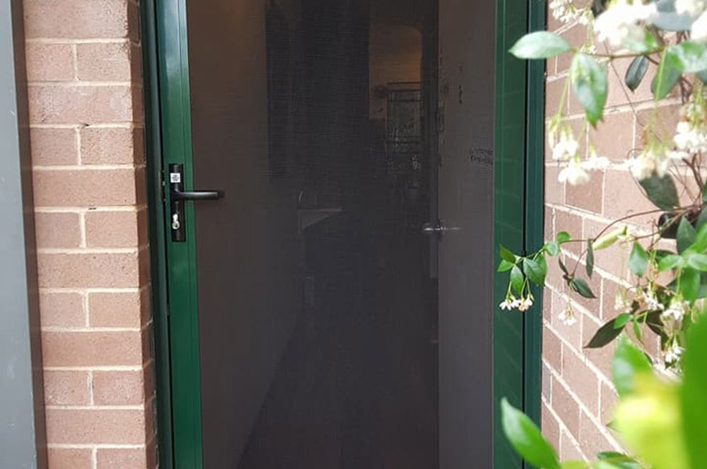 ForceField hinge door