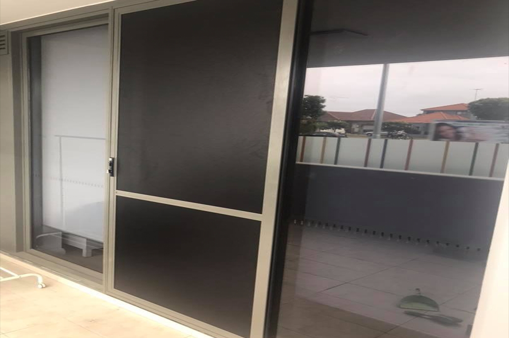 Protec sliding door with midrail