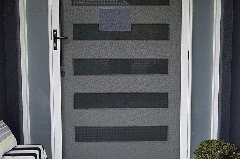 ForceField Hinge door