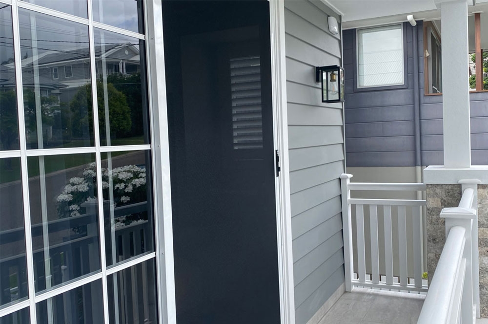 Protec sliding door